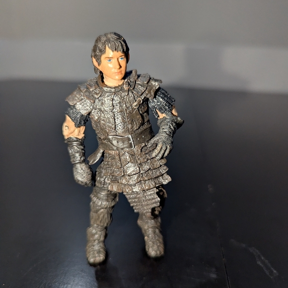 LOTR ROTK Frodo in Mordor Armour Disguise Toybiz FIGURE Incomplete - Picture 1 of 4